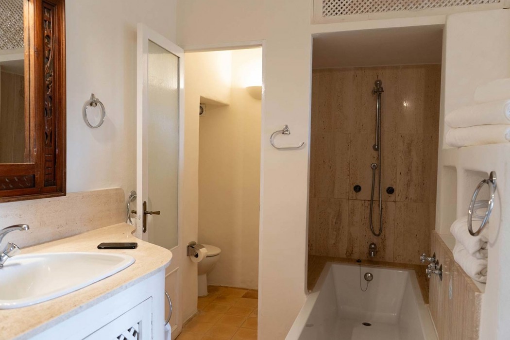 Rotana La Reserva 15/81