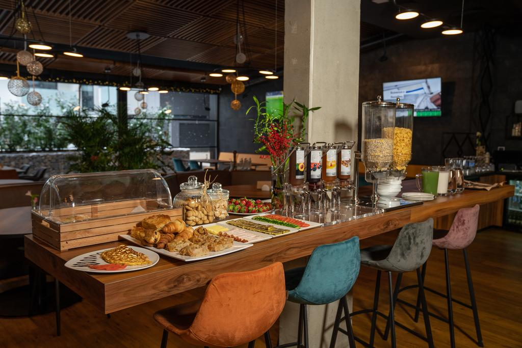 Adella Boutique Hotel 8/20