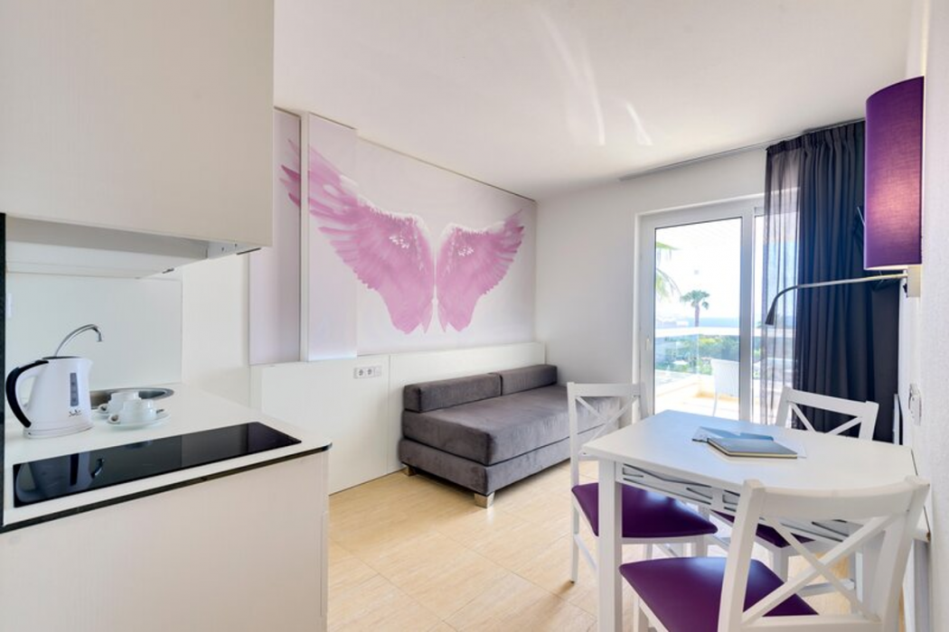 Tropic Garden Hotel & Apartments 16/73