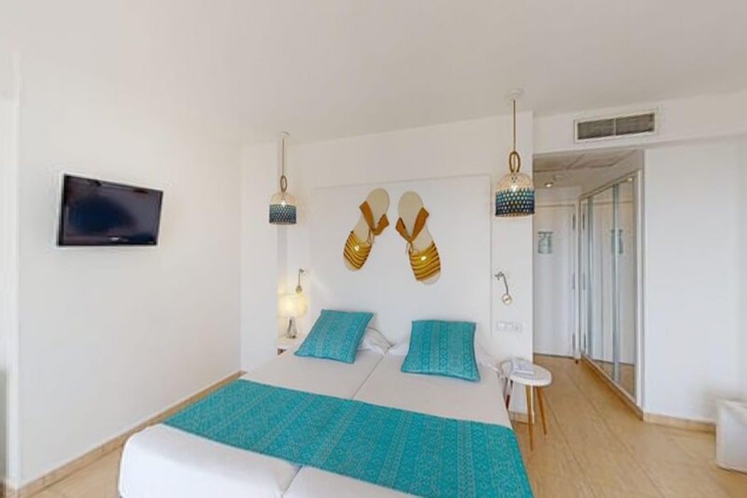 Tropic Garden Hotel & Apartments 14/73