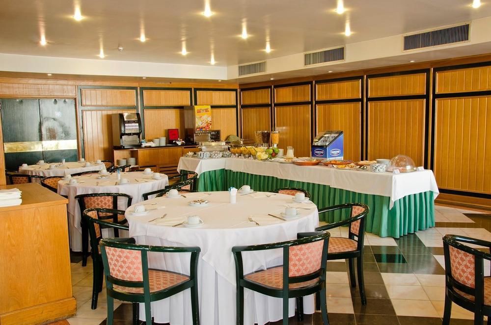 VIP Executive Suites do Marques Hotel 8/12