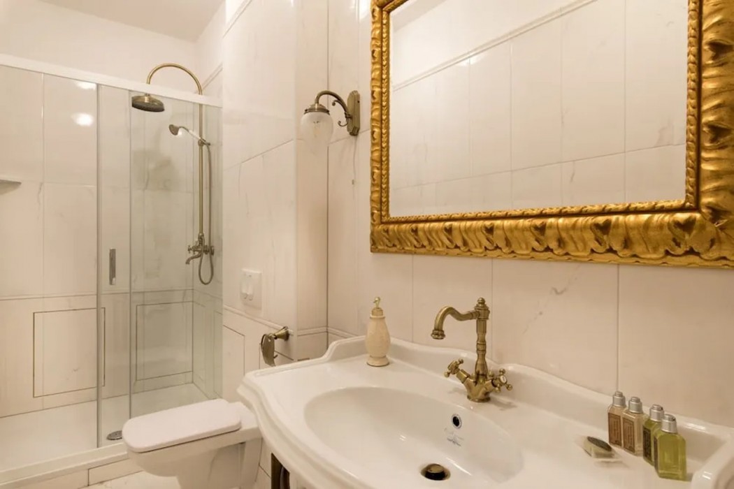 Central Square Heritage Hotel 31/80