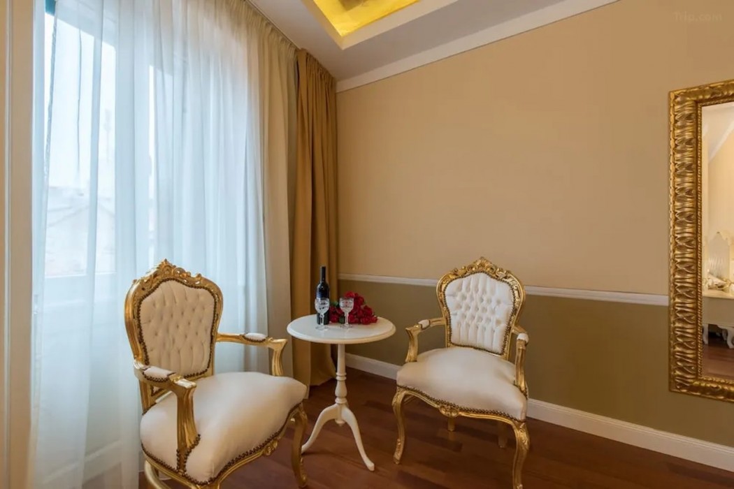 Central Square Heritage Hotel 25/80