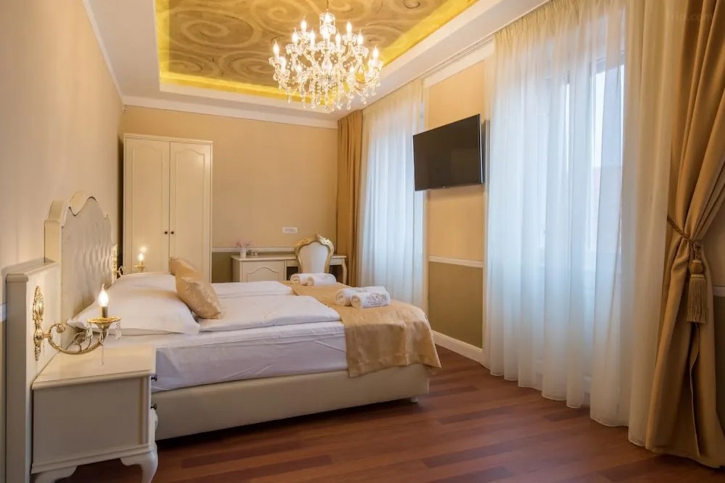 Central Square Heritage Hotel 22/80