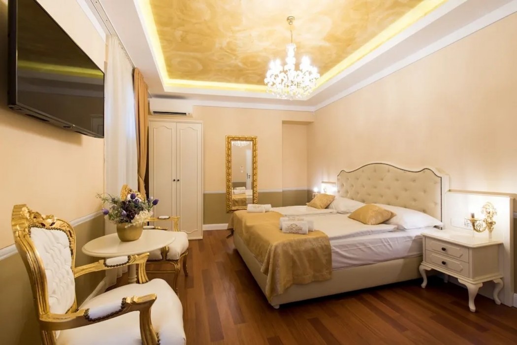 Central Square Heritage Hotel 18/80