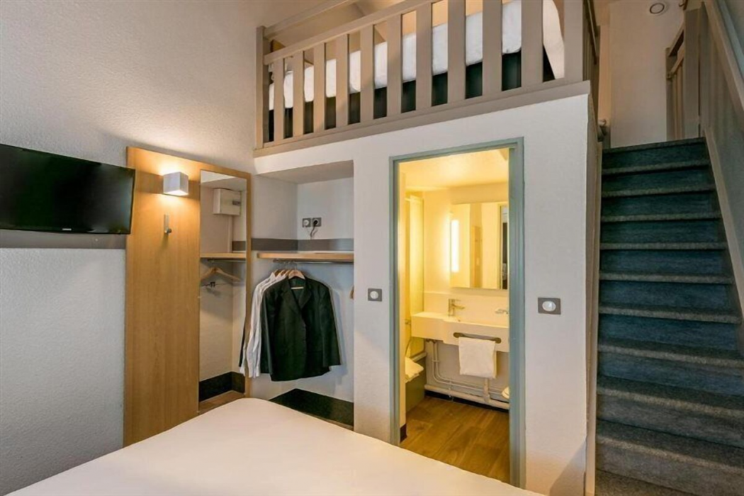 B&B Hotel Bordeaux Merignac Hotel De Ville 7/18