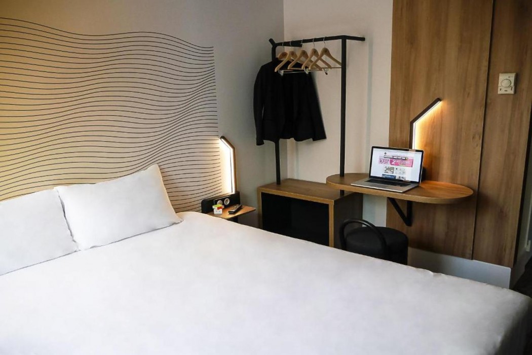 B&B Hotel Nanterre Rueil-Malmaison 12/24