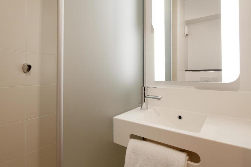 B&B Hotel Nanterre Rueil-Malmaison 13/24
