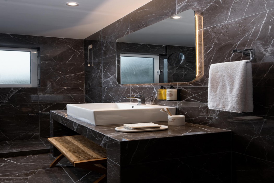 Athenian Riviera Hotel & Suites 69/72