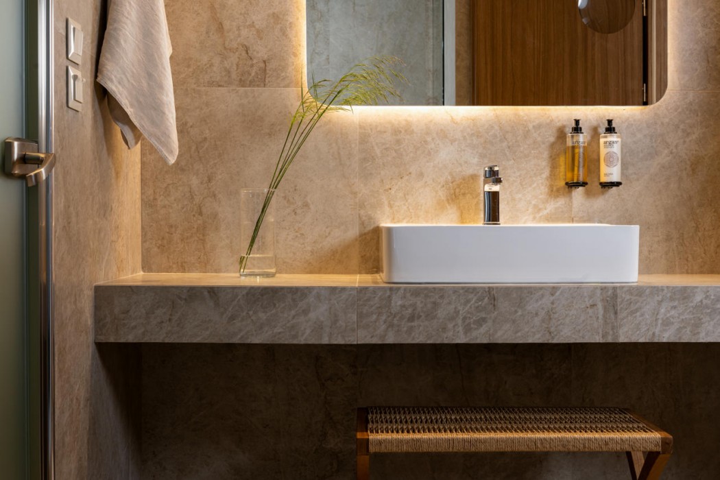 Athenian Riviera Hotel & Suites 24/72