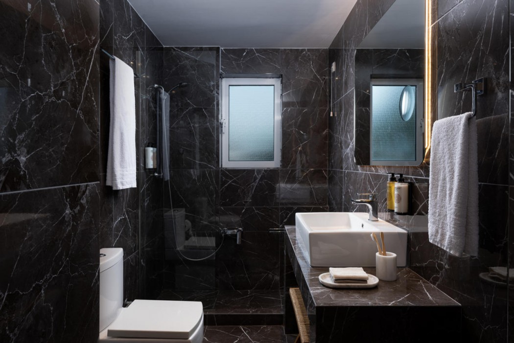 Athenian Riviera Hotel & Suites 70/72