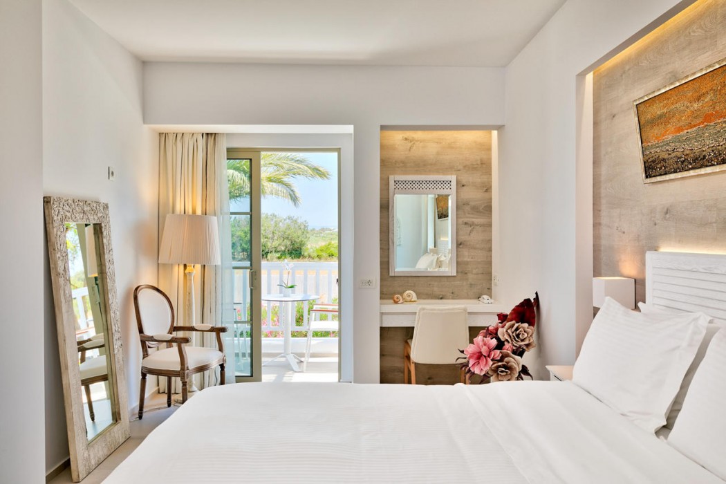White Pearls Luxury Suites - Adults Only 7/69