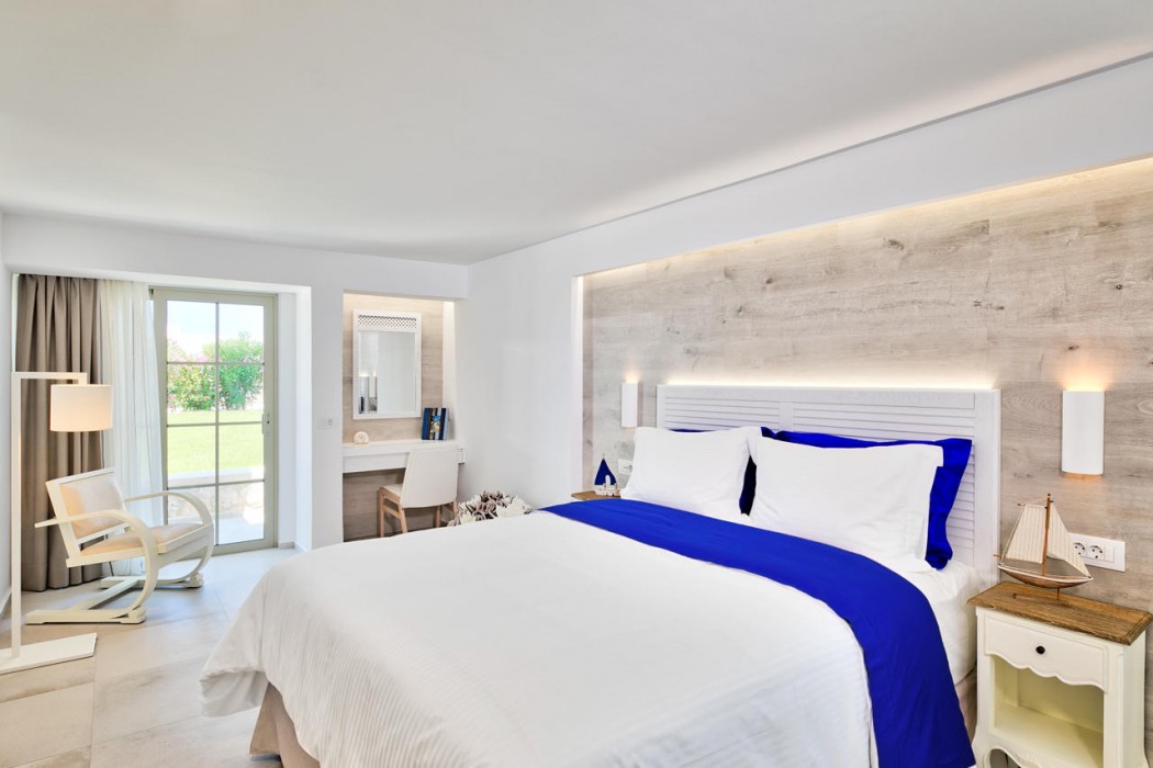 White Pearls Luxury Suites - Adults Only 12/69