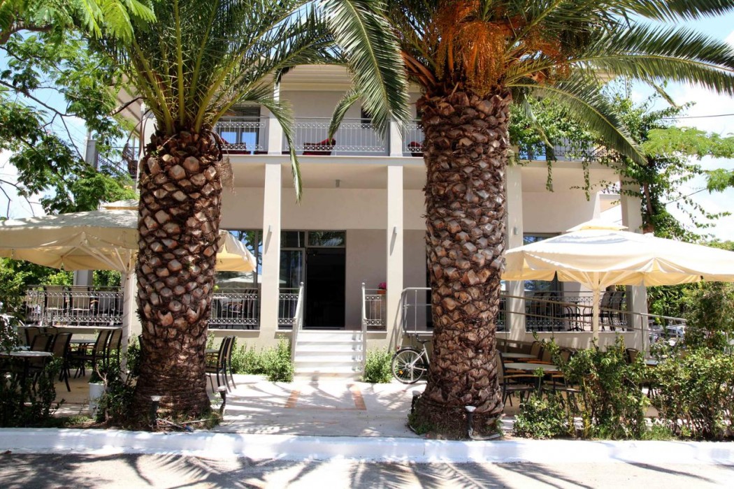 Achilles Hotel in METHONI