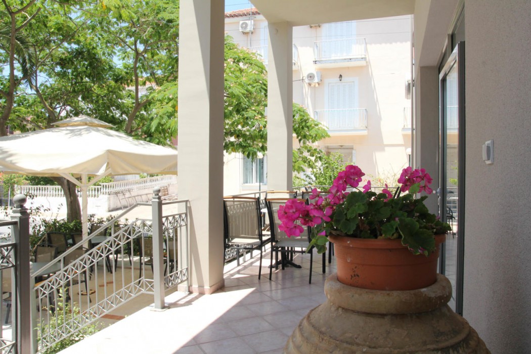 Achilles Hotel in METHONI