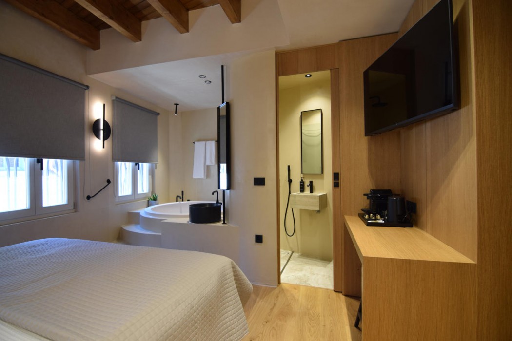 Consolato Boutique Suites 14/94