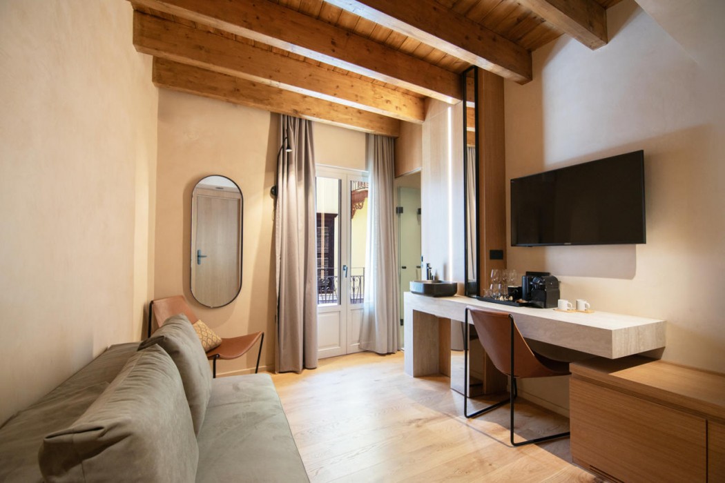 Consolato Boutique Suites 32/94