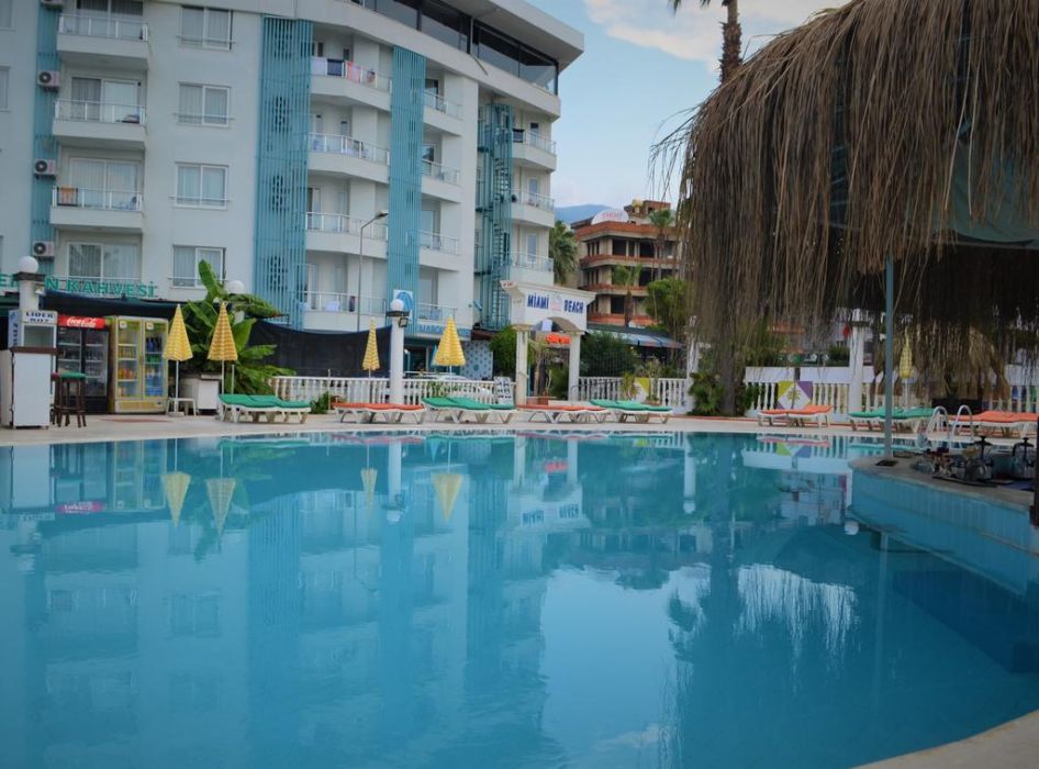 M.C.A. Marquis Hotel 30/57