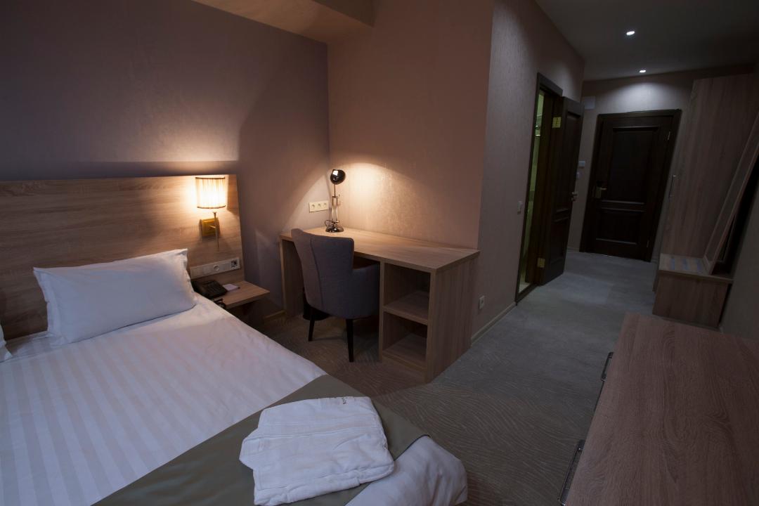 Single Bed Room