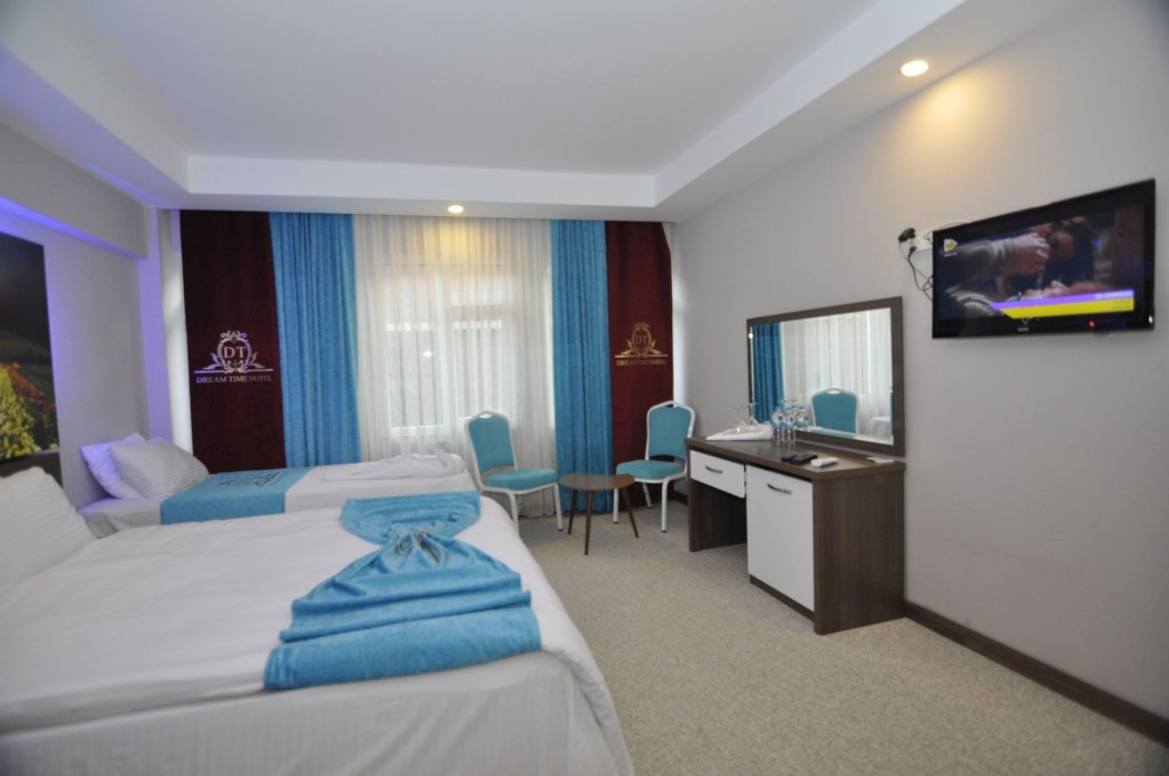 Dream Time Hotel 8/31