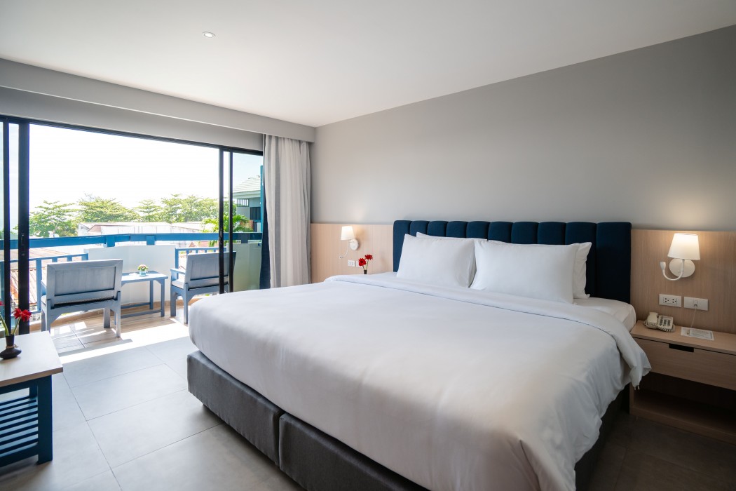 Phuket Island View Resort 17/76
