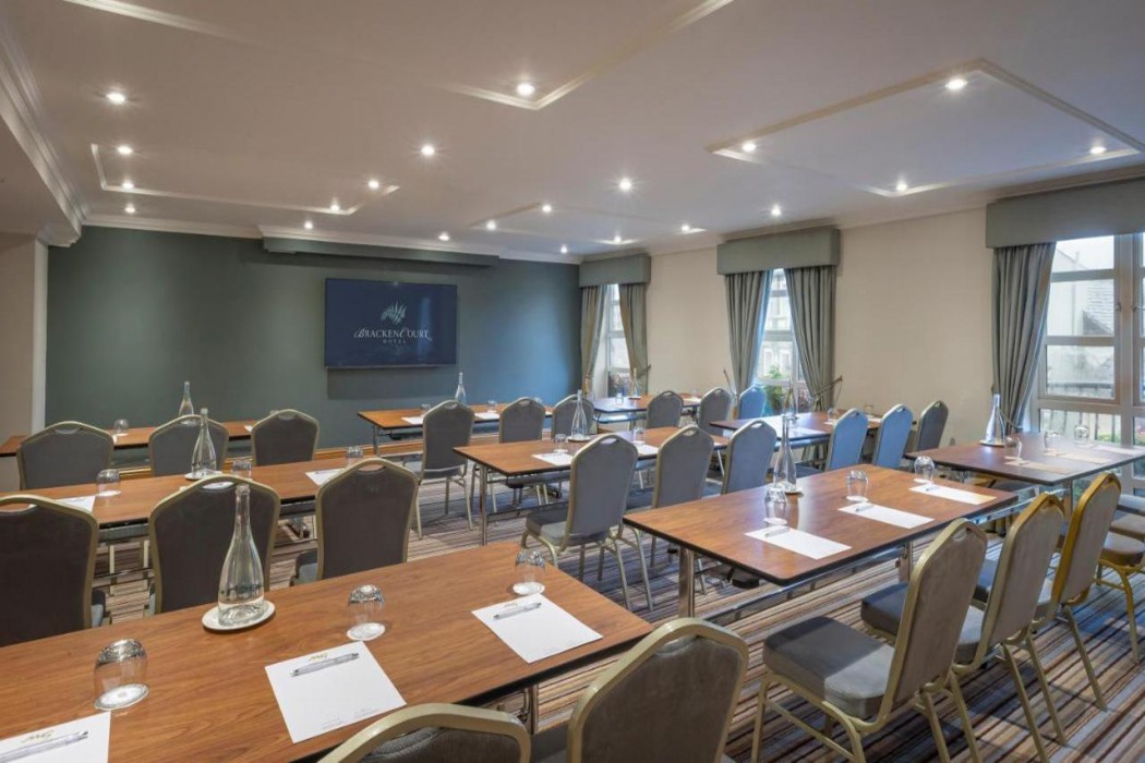 Bracken Court Hotel 27/60