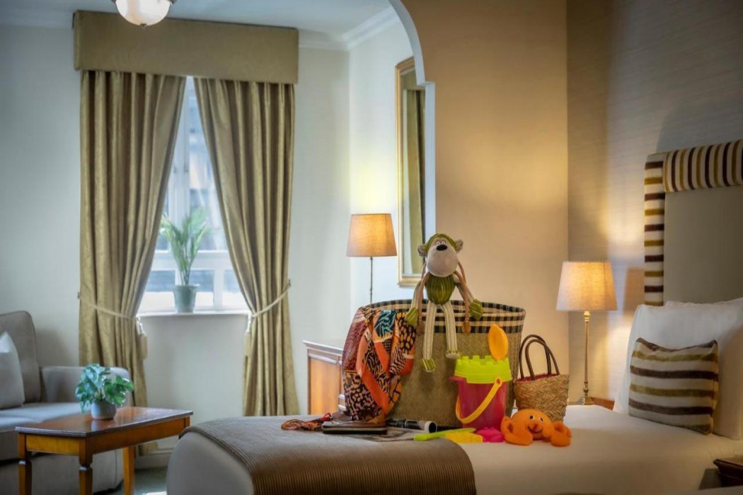 Bracken Court Hotel 11/60