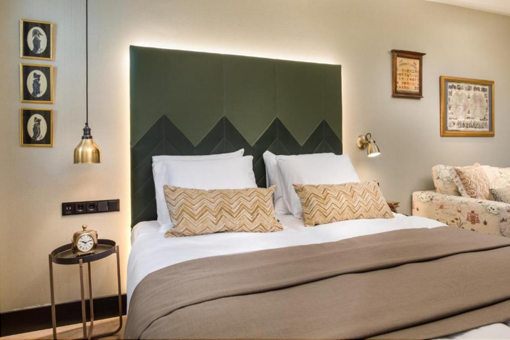 The Hendrick's Hotel 10/21