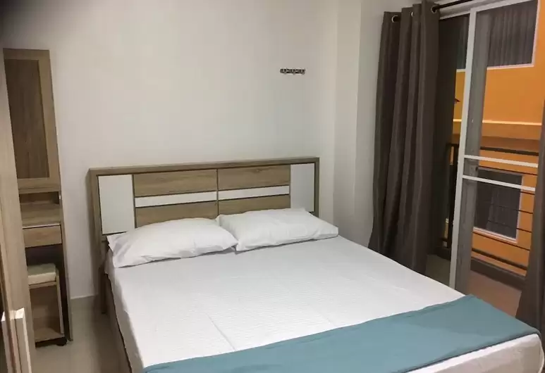 Paris in Bangkok 5/22