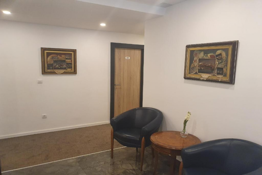 Premium Crown Suites 25/47