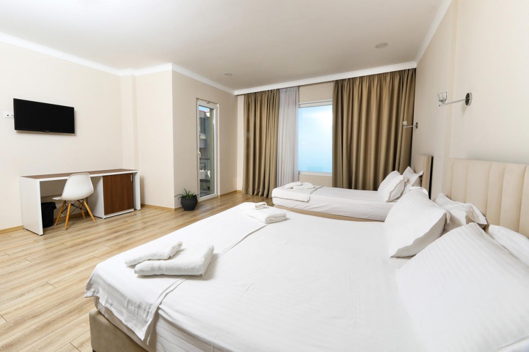 ADEA HOTEL 9/58