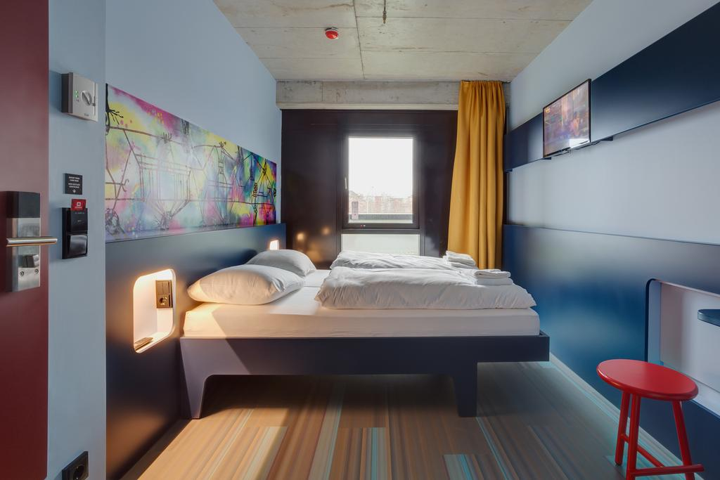 MEININGER Hotel Berlin East Side Gallery 9/52