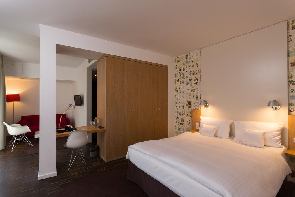 Grimms Hotel Berlin Mitte 12/48