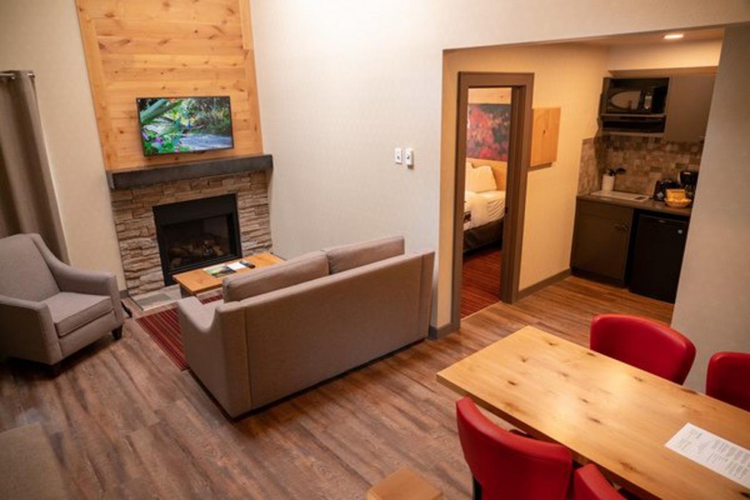 Irwins Mountain Inn Hotel 39/98