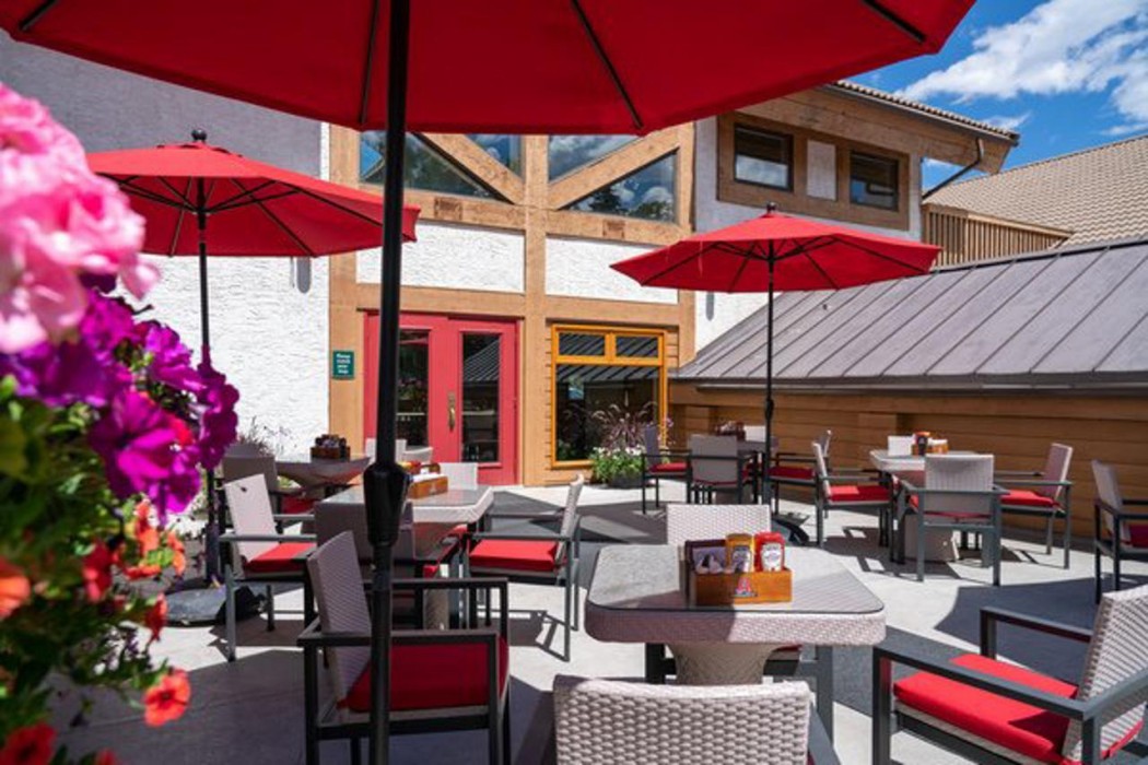 Irwins Mountain Inn Hotel 68/98