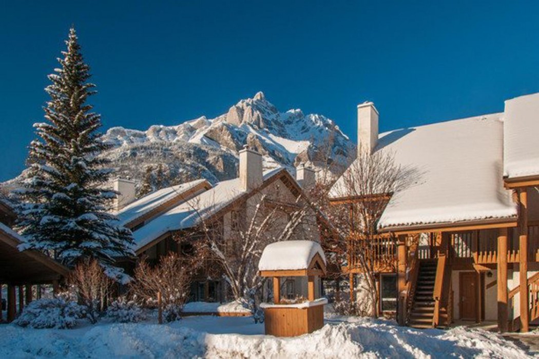 Irwins Mountain Inn Hotel 4/98