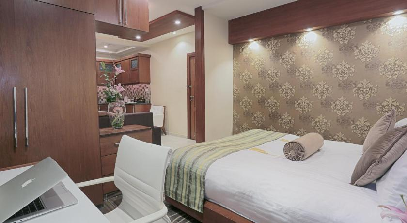 Avari Xpress Faisalabad 15/60