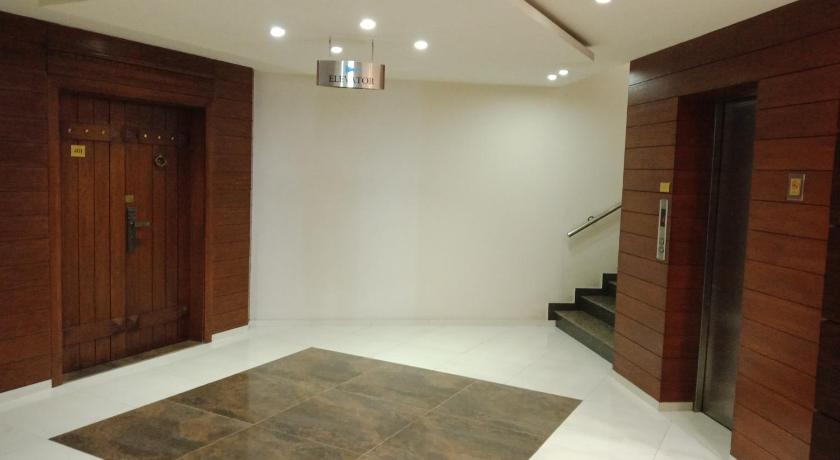 Avari Xpress Faisalabad 7/60