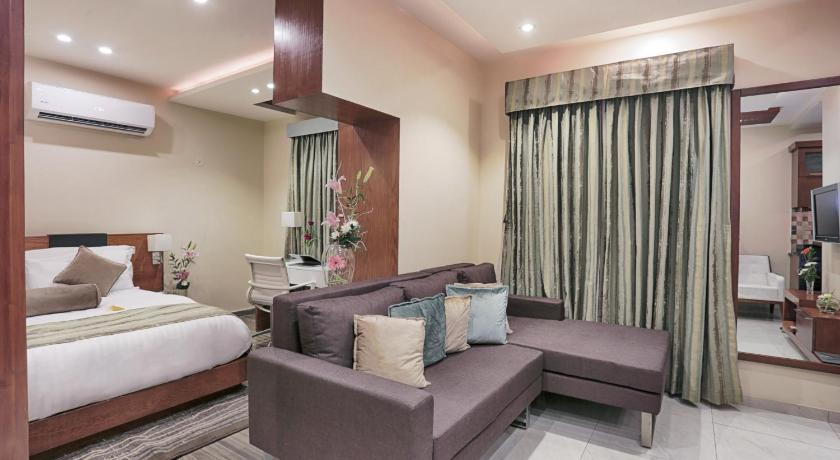 Avari Xpress Faisalabad 16/60