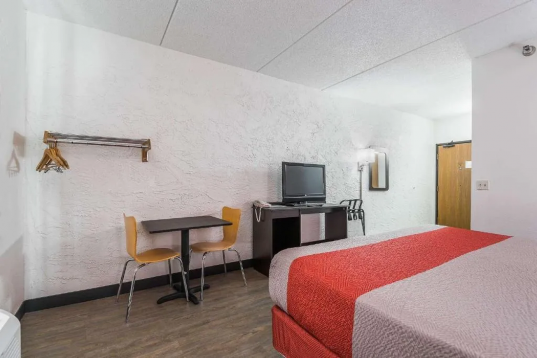 Motel6 Bridgeview, IL 17/64