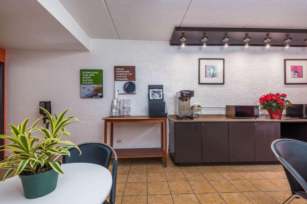 Lobby at Motel6 Bridgeview, IL, BRIDGEVIEW - IL