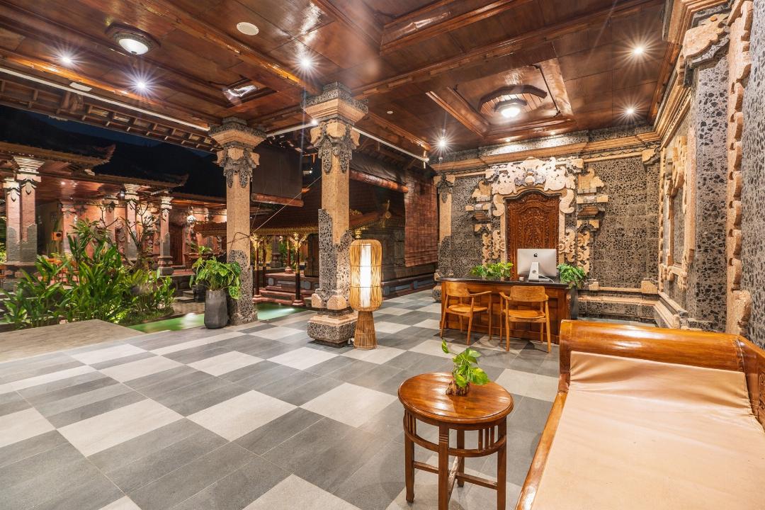 Lobby at Suka Beach Inn, Kuta (Bali)