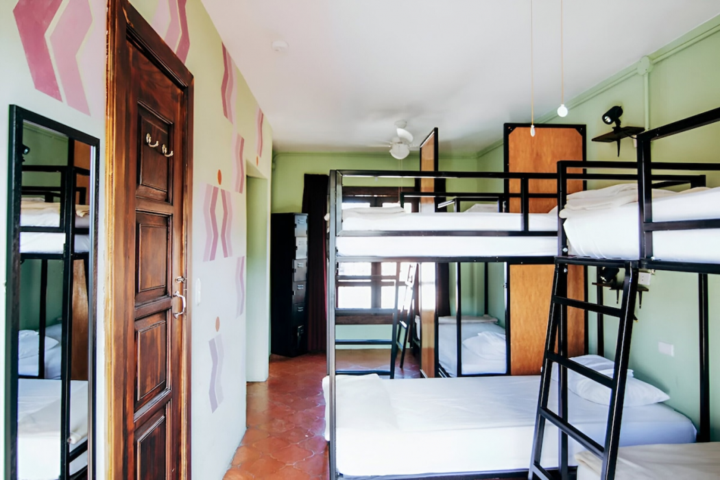 Socialtel Antigua Guatemala 9/56