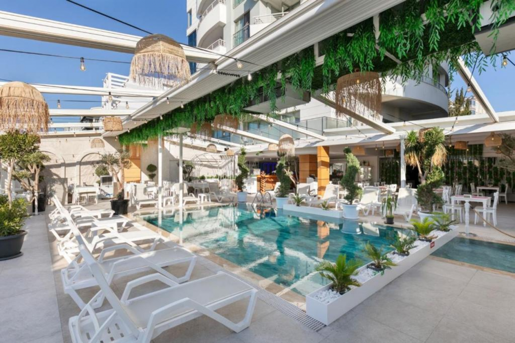 REO Hotel & Spa 33/69