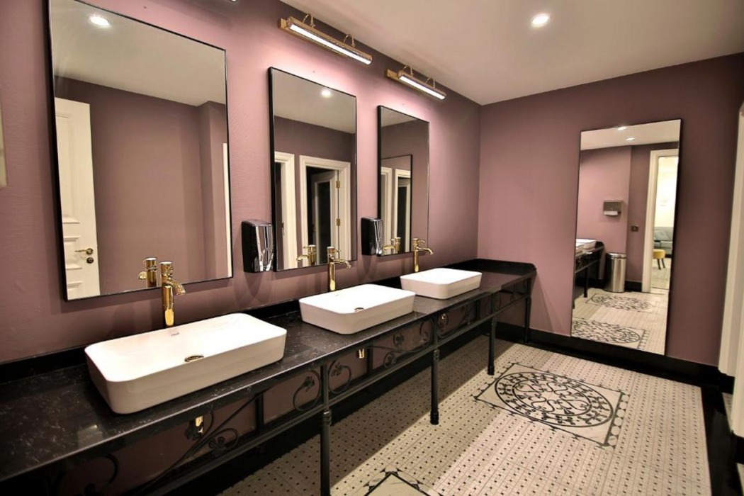 REO Hotel & Spa 27/69