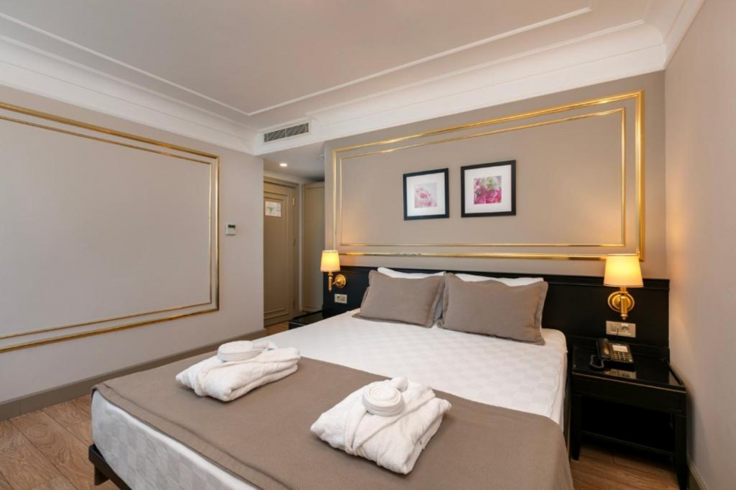 REO Hotel & Spa 10/69