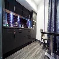 Roomzzz Chester City 25/77