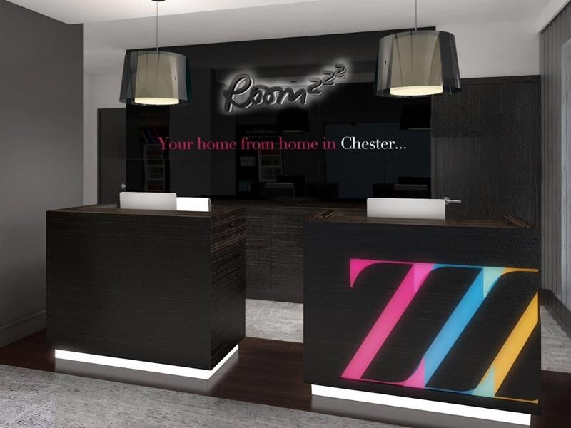 Roomzzz Chester City 40/77