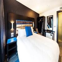 Roomzzz Chester City 27/77