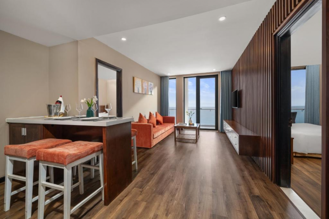 Yarra Ocean Suites Danang 19/58
